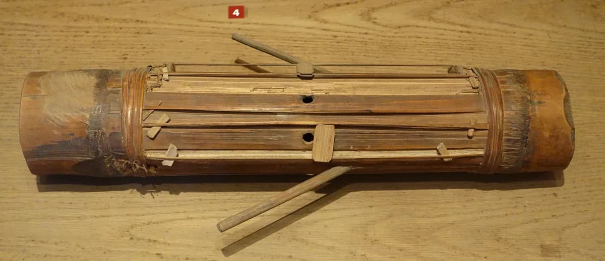 Vietnamese Instruments